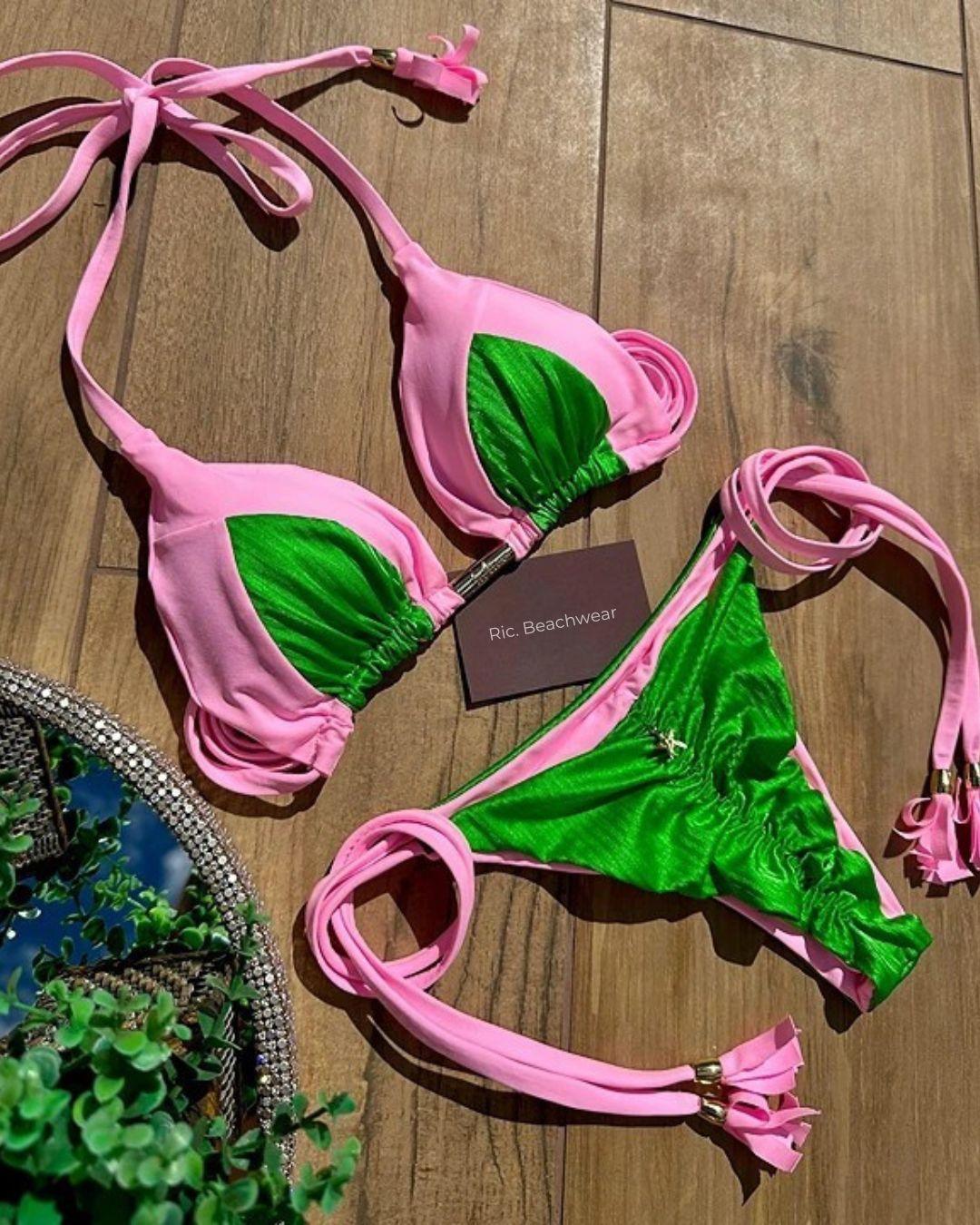 Biquíni Cortininha Rosa Candy Com Verde Bandeira Recortes Dupla